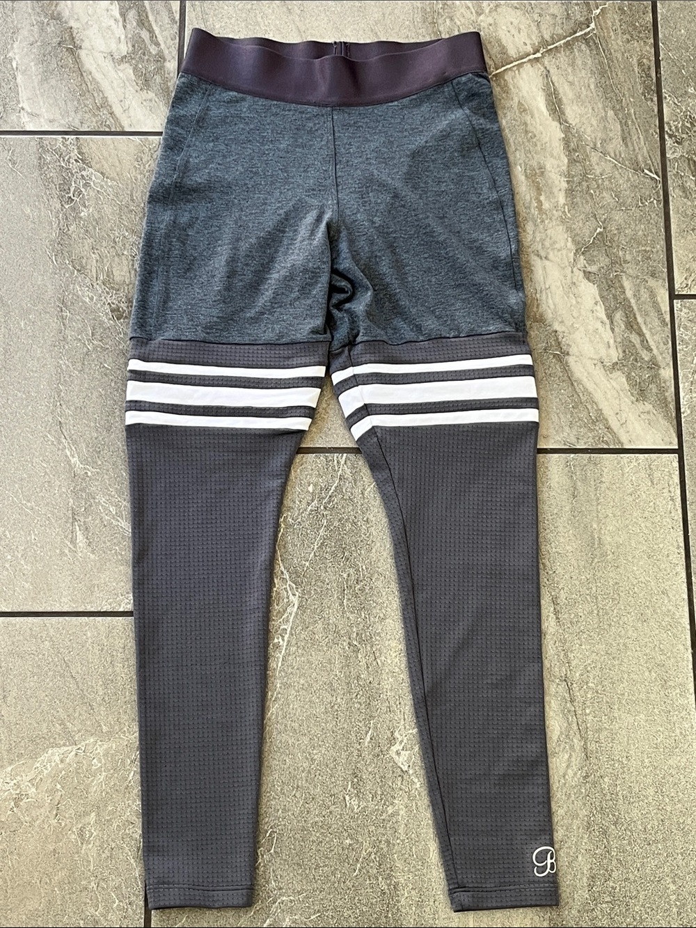 🤍 Bombshell Sportswear Thigh High Legging size Small Grey Heather White Stripe
